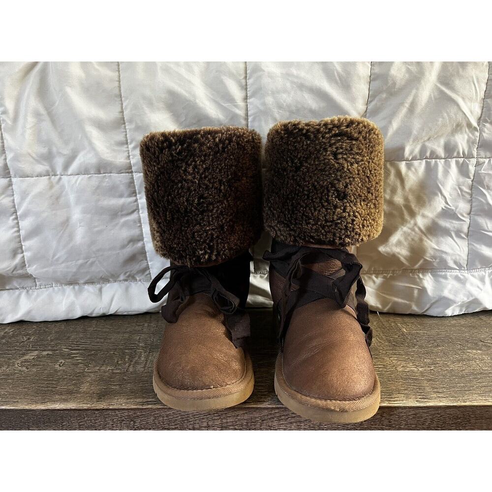 Ugg Limited Edition Bronze Metallic Ribbon Boots Women's size 6 NWOB
